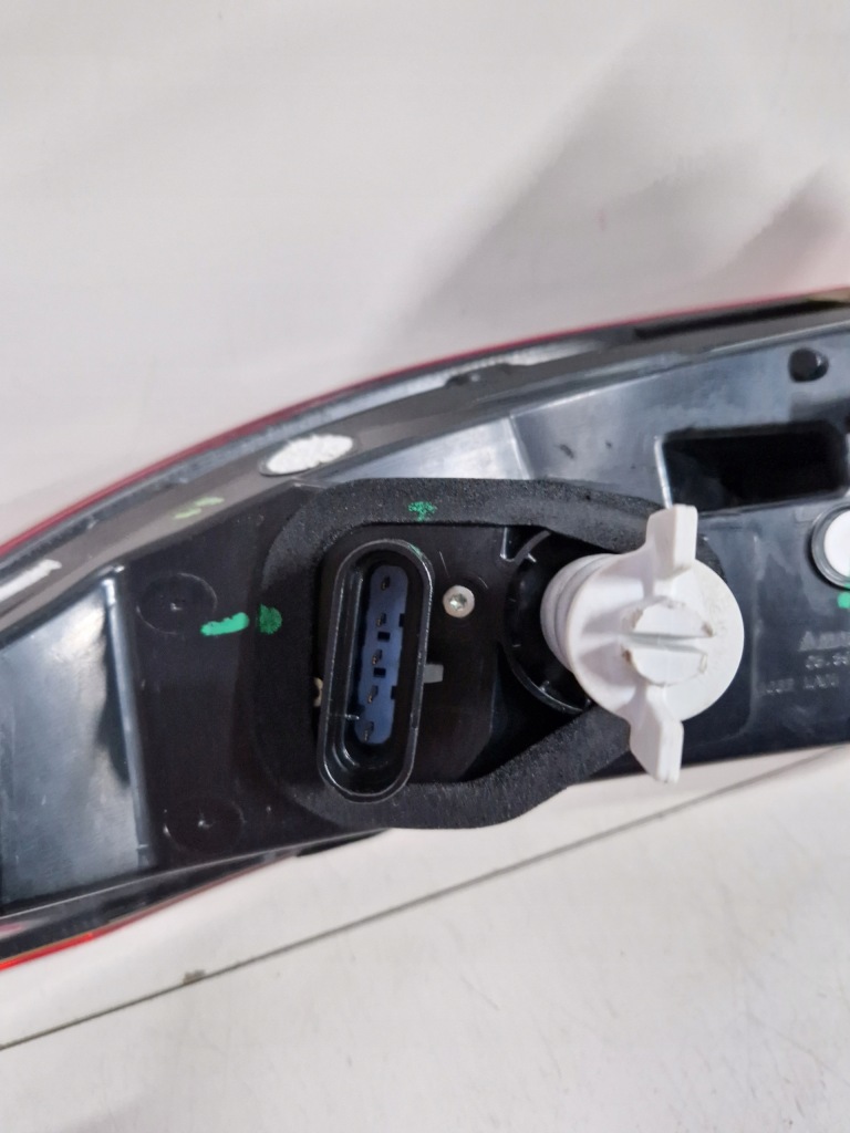 Лампа задний  задняя правая maserati grecale m182 670157329 Доставка