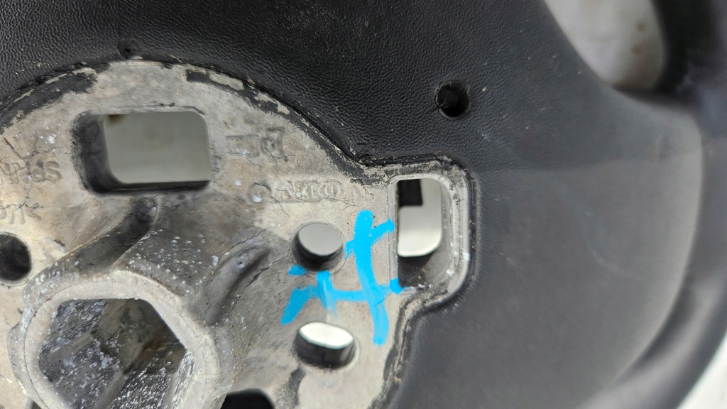 фото №8, Воздуховод мультифункция volvo v40 ii 2012-2019 or