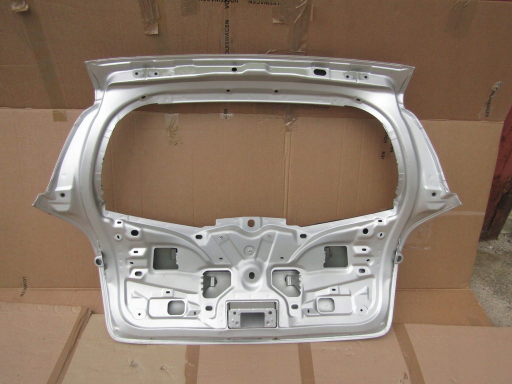 фото №4, Крышка багажника багажника renault clio iii