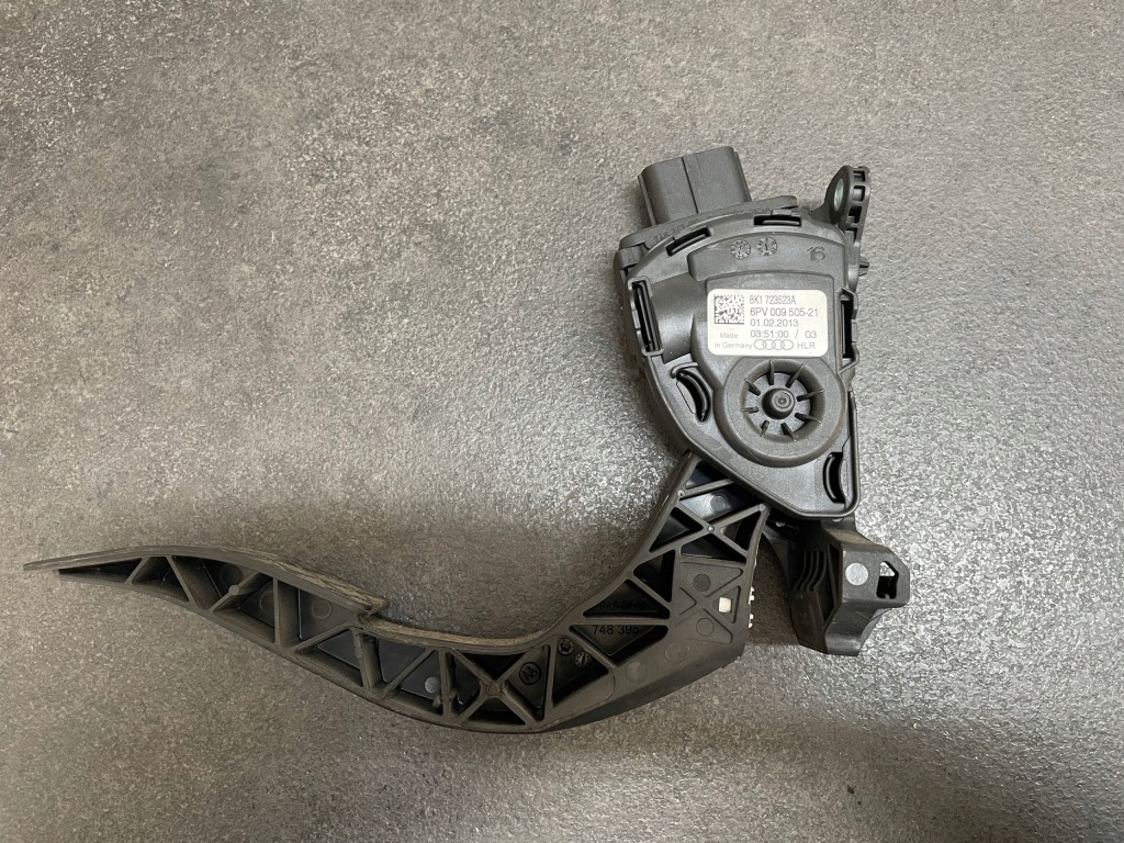 фото №1, 8k1723523a педаль газу audi a7 a6 a8 a5 a4