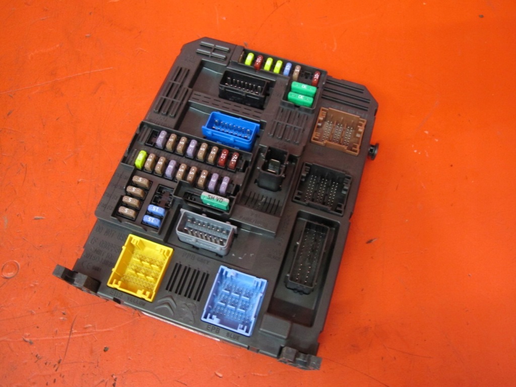 фото №1, Expert iii jumpy scudo proace ii модуль блок управления коробка bsi 9845141280