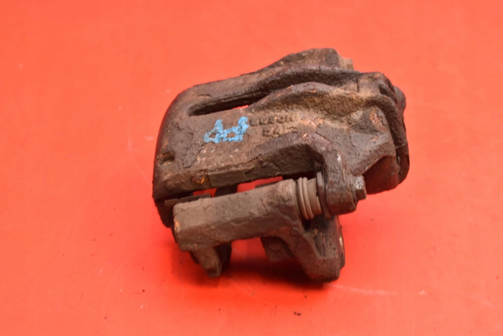 фото №5, Суппорт тормозной правый перед peugeot 2008 1 i 1.6 e-hdi 92 km 13-17