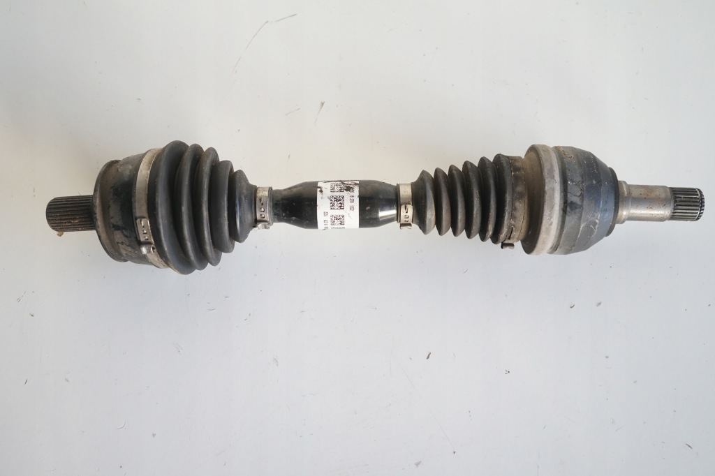 фото №1, Привідний вал передня ліва mercedes a-klasa w176 w246 w117 2463307600