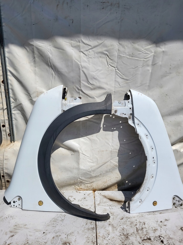 фото №7, Ford connect передній правий перед крила молдинг