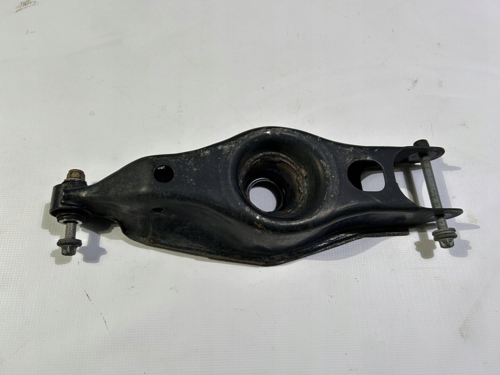 Важіль задній задній нижній правий лівий maserati quattroporte 2013- Зі Шроту