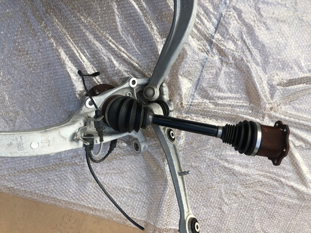 фото №10, Audi a8 d4 lift 4,0 tfsi поворотний кулак передня права 68 km важелі верхній