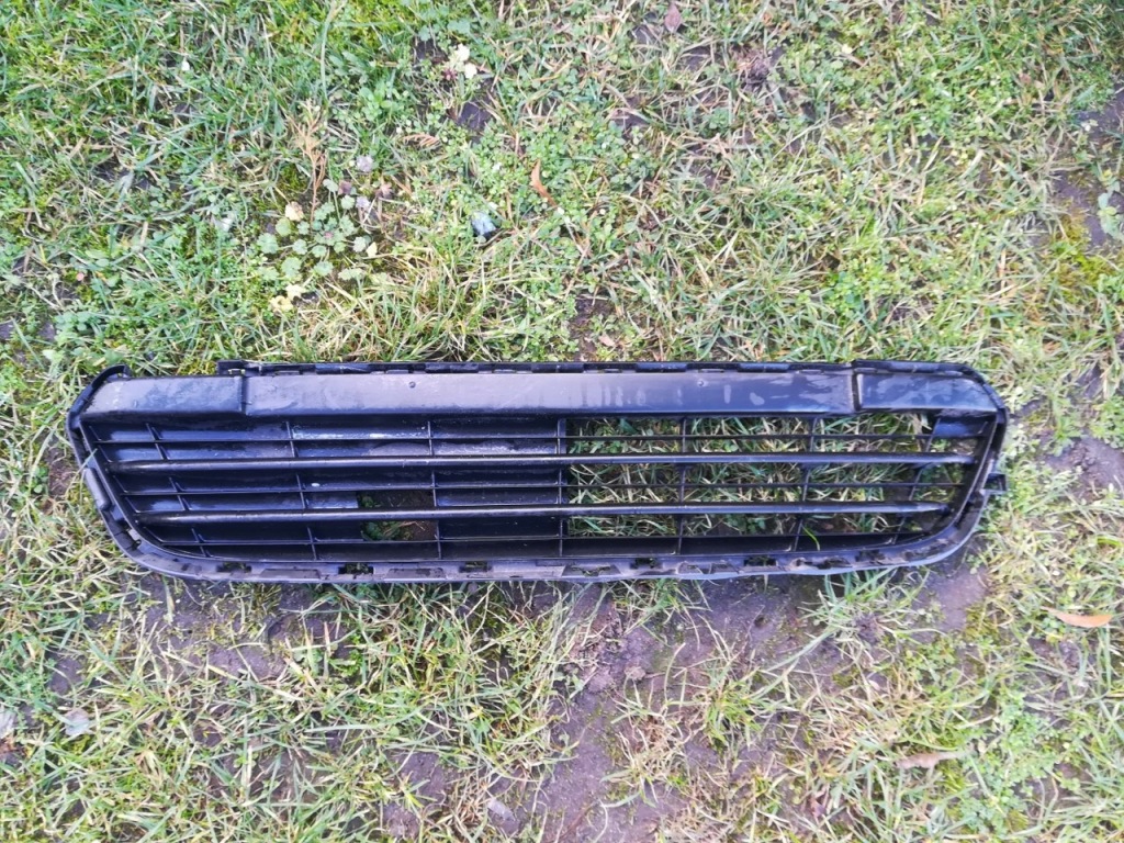 фото №1, Peugeot 108 решётка бампера передний перед