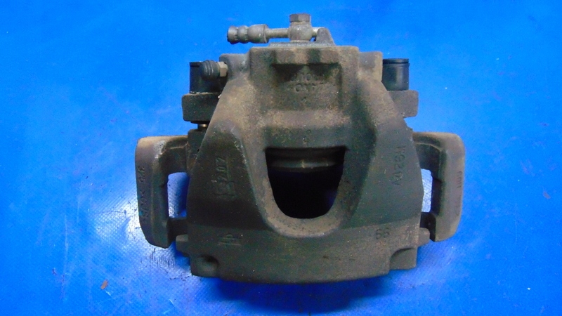 фото №1, Суппорт тормозной правый перед 2.0d land rover discovery sport 14-24r