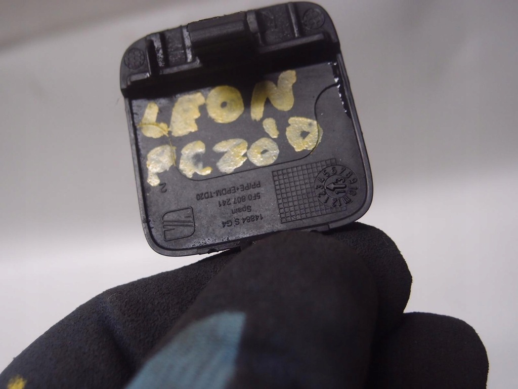 фото №7, Заглушка бампера seat leon 5f0807241