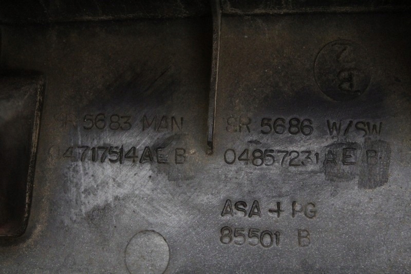 фото №15, Накладка ручка крышки задняя задняя серебристая 04717514aeb chrysler voyager 4 iv