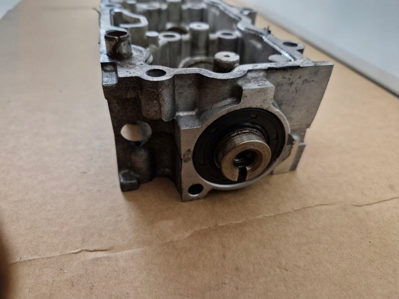 фото №8, Volvo v50 s40 ii v40 ii 1.6 d hdi основание вал распределительного вала 9685177110d