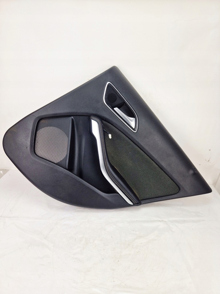 фото №1, Mercedes w176 обшивка оббивка двері правий задня mercedes w176