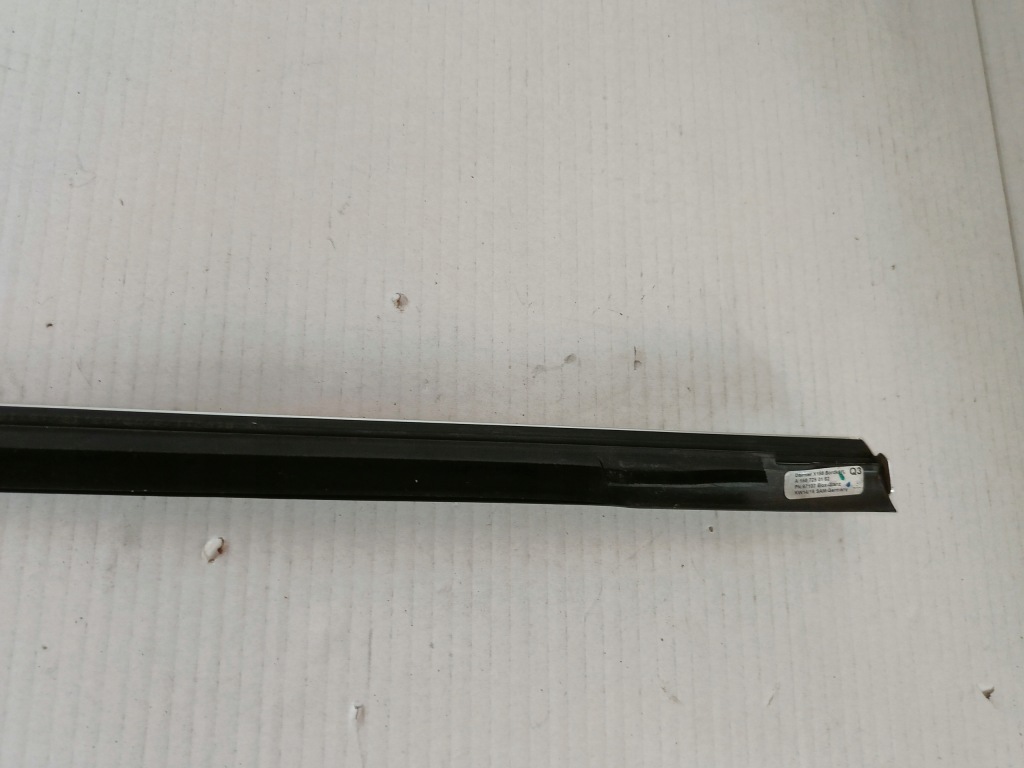 Молдинг ущільнювач двері перед лівий a1567250182 mercedes x156 gla Київ