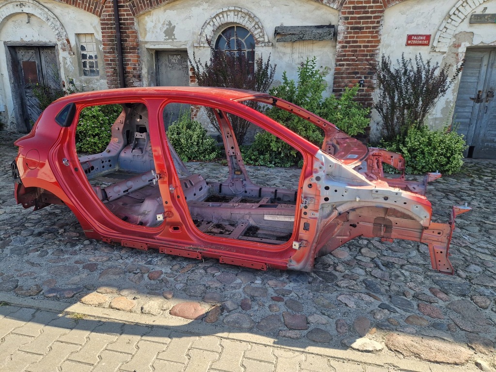 фото №1, Renault clio iv 4 кузов кузов четверть