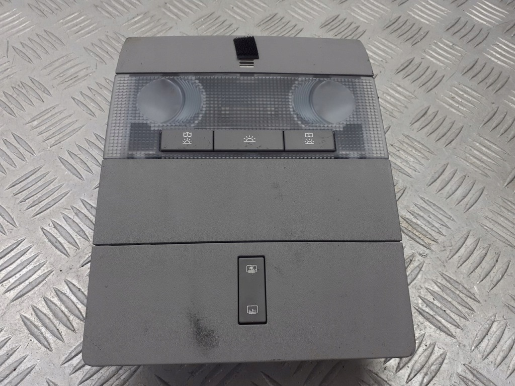 Купить Освещение кабины перед opel zafira b 2.2 direct 13111872