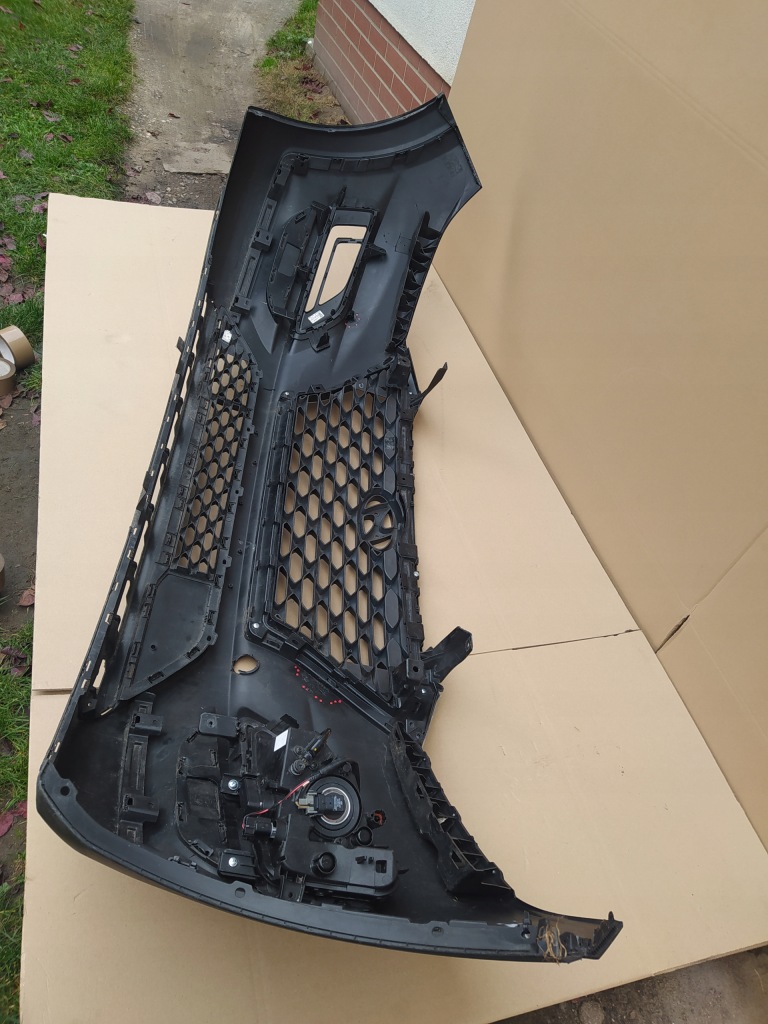 Hyundai tucson 3 рестайлинг  18- бампер передний hit lux Киев