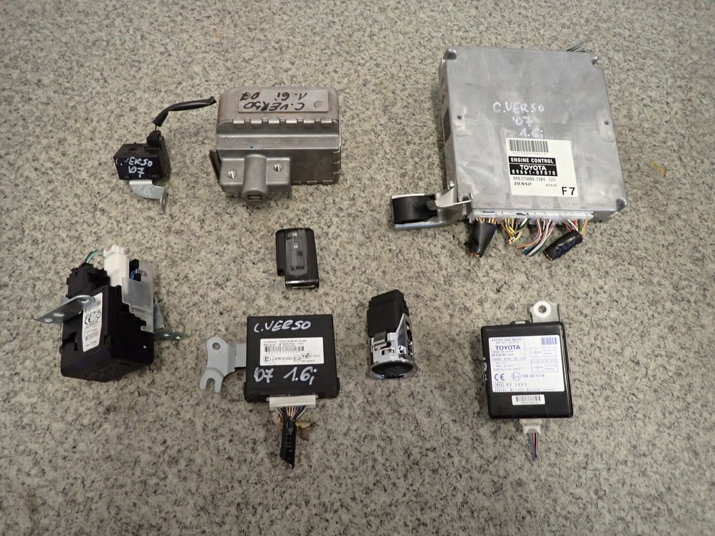 фото №1, Toyota corolla verso 04- 1.6i набір стартовий комп'ютер