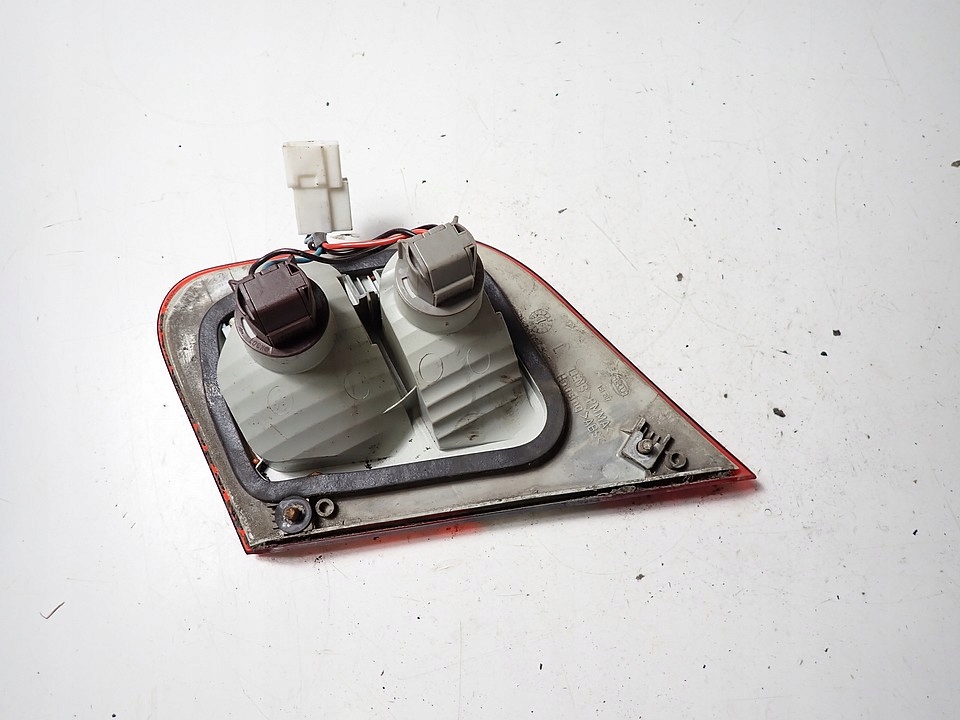 фото №7, Лампа задняя левая крышки mitsubishi carisma 00r 394