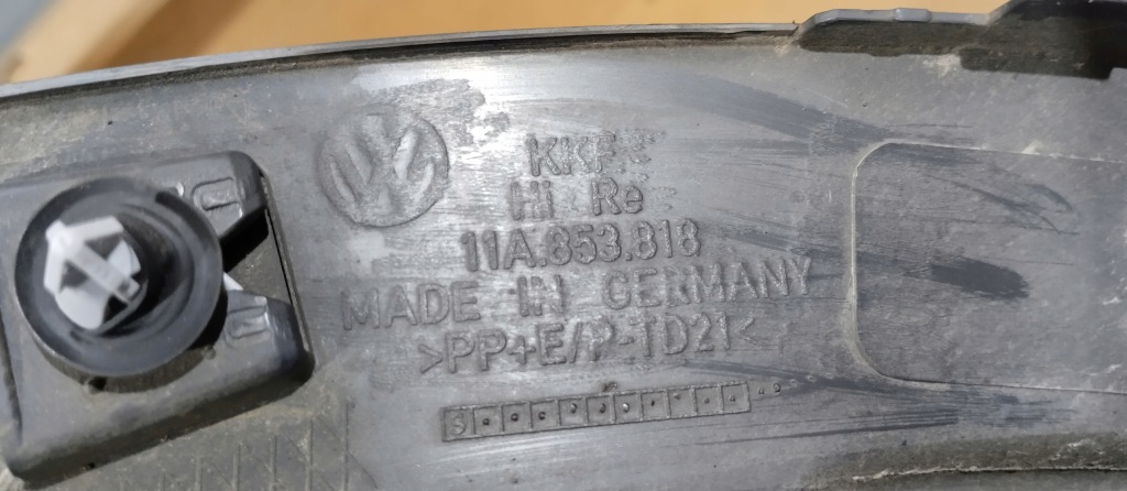 Молдинг крыла защита накладка правая задняя правый задний  vw id,4 id4 11a853818 в Украине