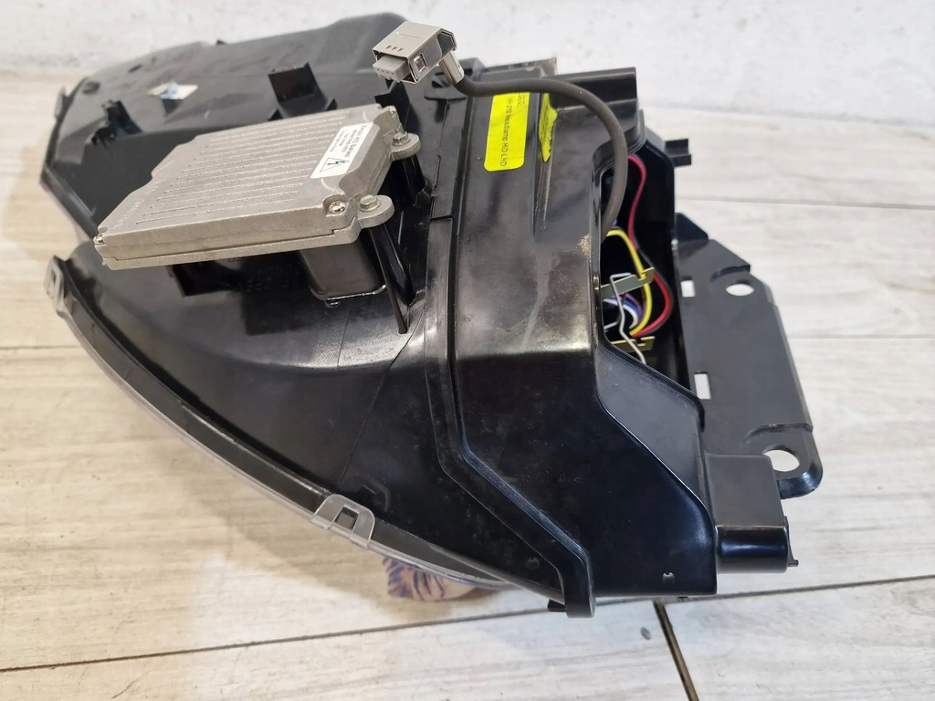 фото №7, Лампа фара правый перед aston martin vantage