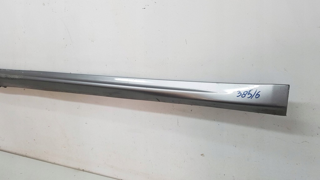 Alfa romeo giulietta молдинг накладка на порог порог правая Доставка