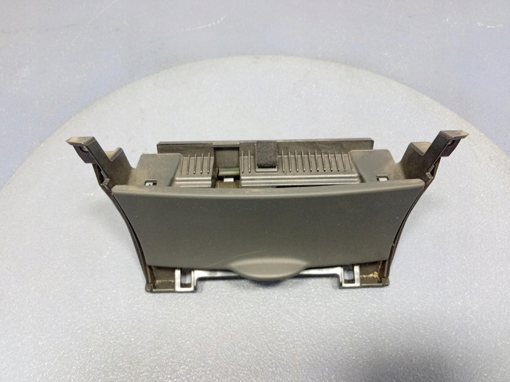 фото №7, Toyota corolla x e15 06- пепельница 55440-12100