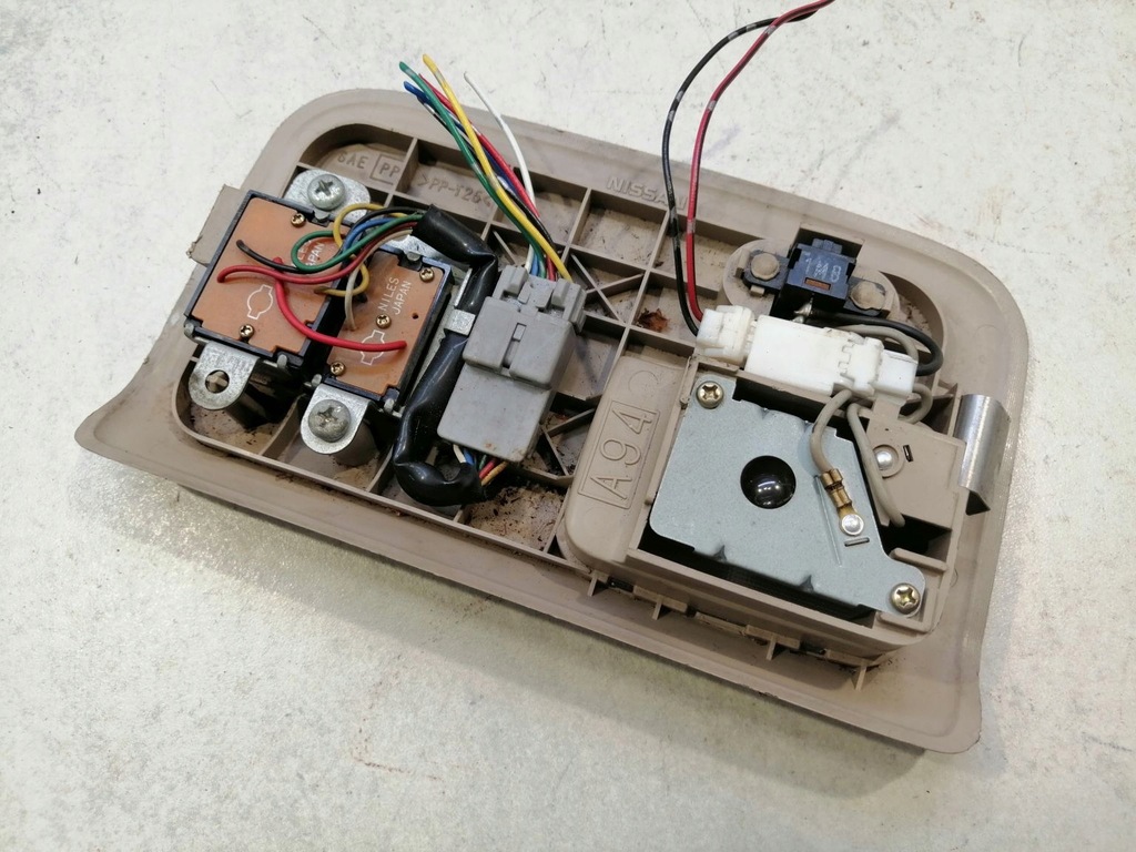 фото №7, Лампа стельовий освітлення кабіни x-trail i t30