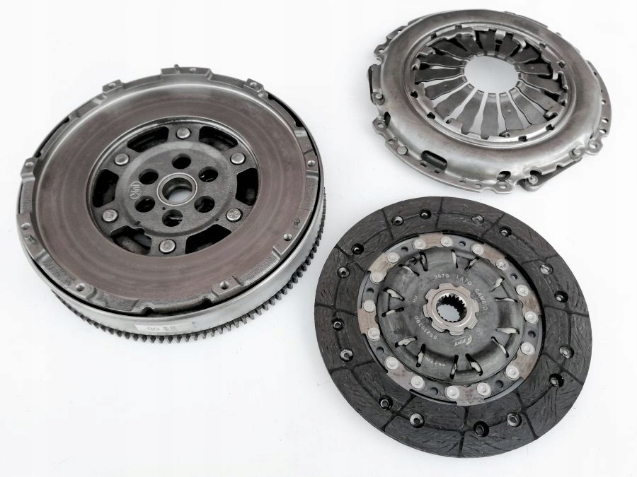 фото №1, Fiat 500 1,4t-jet abarth сцепление 55219390