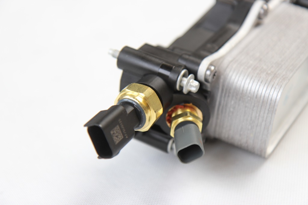 Радіатор оливи радіатор chrysler pacifica dodge durango 3.6 68596318aa Доставка