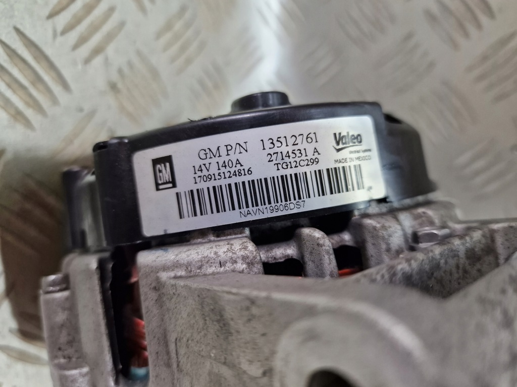 Генератор opel insignia a astra j 2.0 turbo в Украине