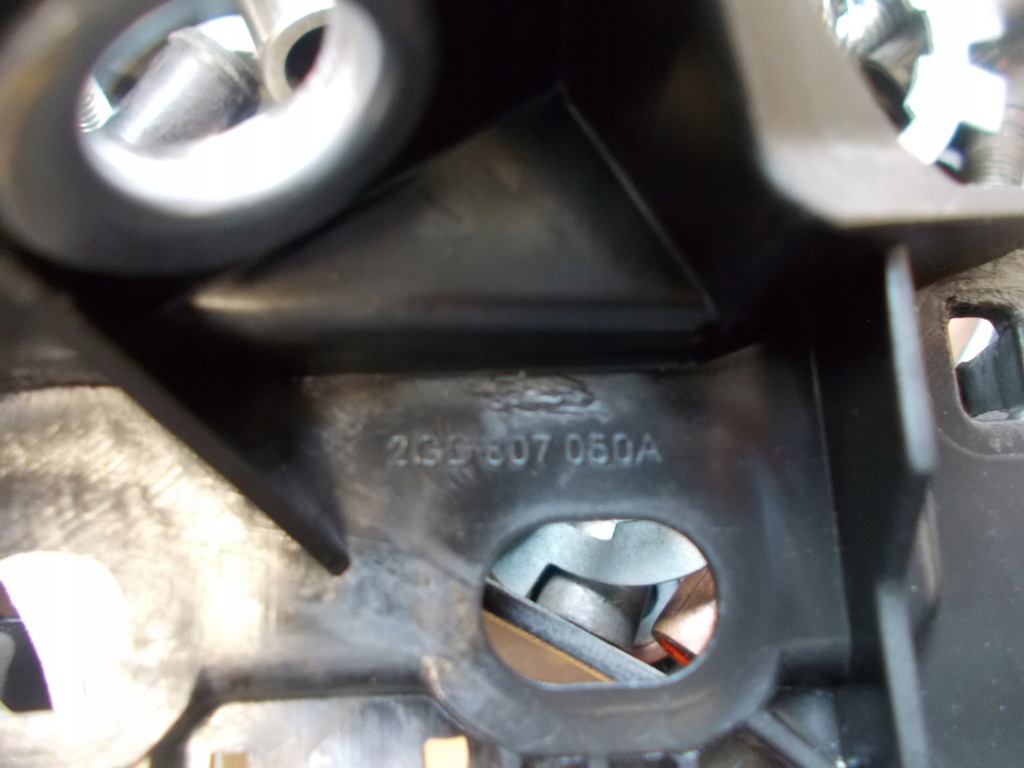 фото №4, Направляющая направляющая бампера rh vw t-roc pl 2g087050a