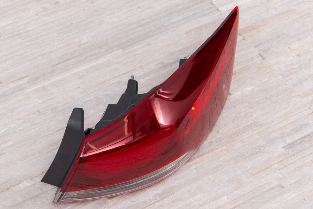 фото №8, Hyundai elantra vi ad 2015-2018 лампа кузовная задняя правая 92402f2000