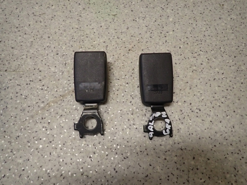 фото №1, Mitsubishi grandis клипса поперечина заднего 3 ряд