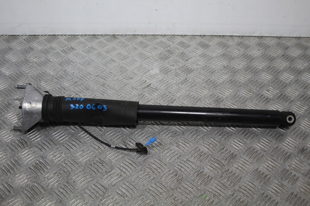 фото №1, Амортизатор mercedes a-klasa w177 a1773200603