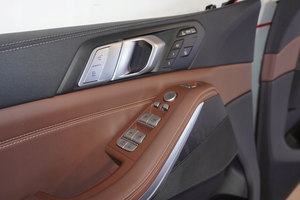 фото №6, Обшивки обивка дверь bmw x7 g07 кожа led