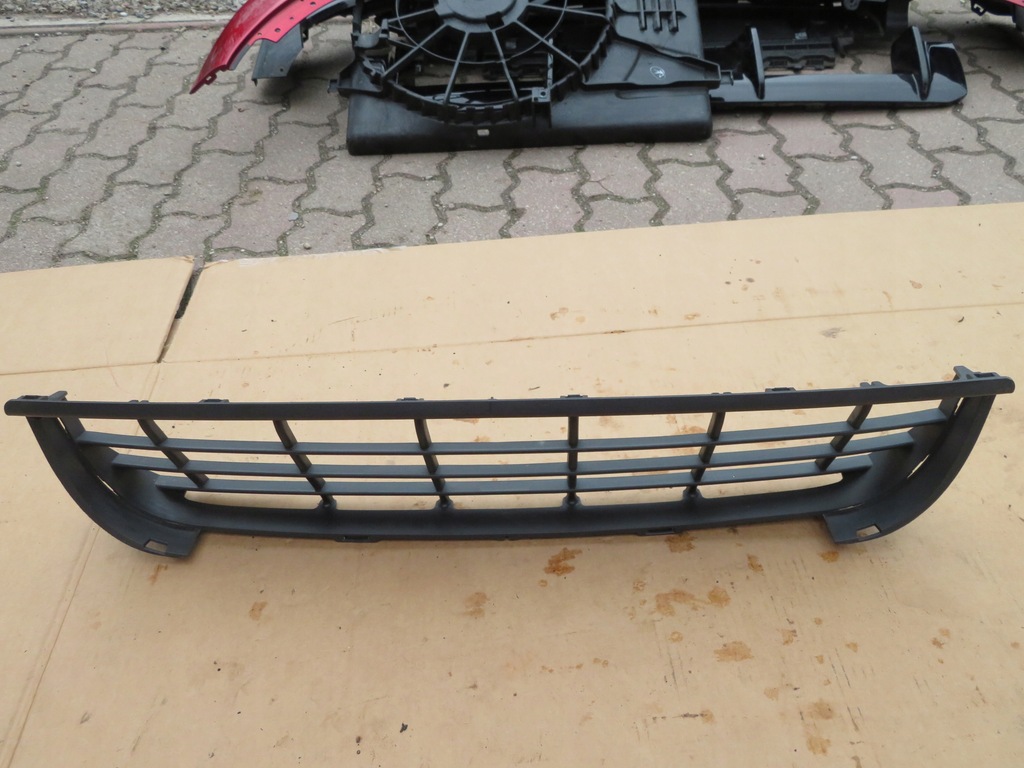 фото №9, Решётка бампера средняя vw crafter 2e0807835a