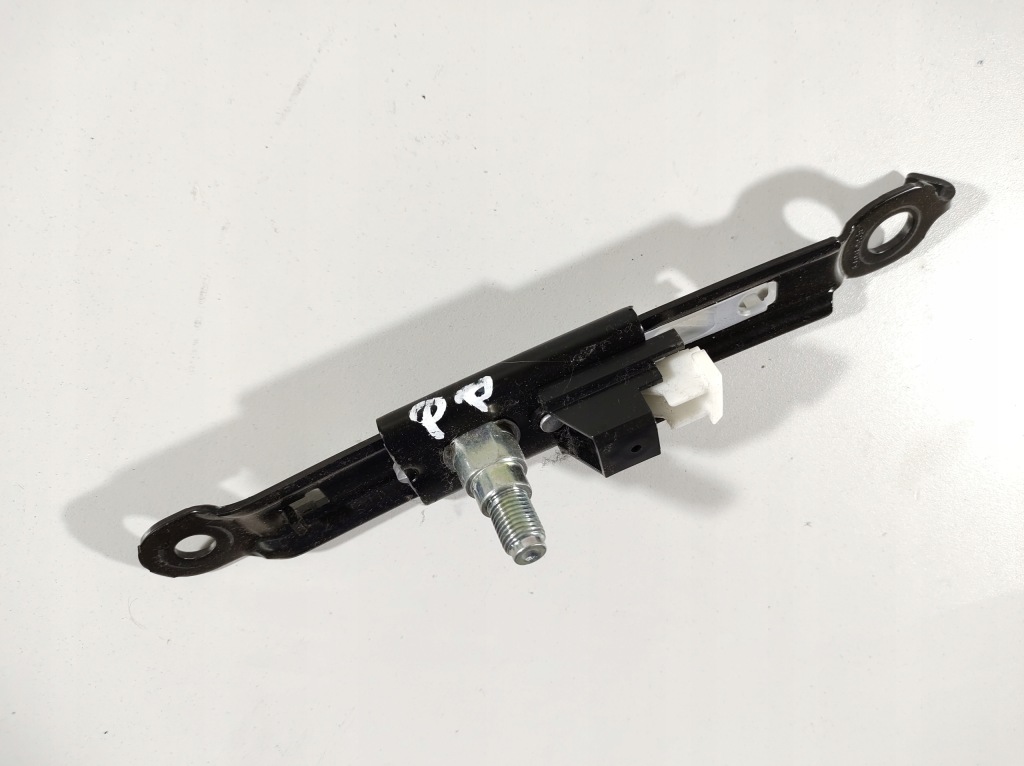 Lexus is300h 13r ползунок поперечина правая  перед в Украине