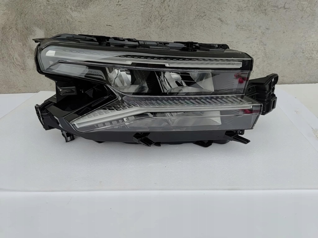 фото №1, Citroen c5 aircross lift 23- лампа правая перед передняя full led nowa 6923