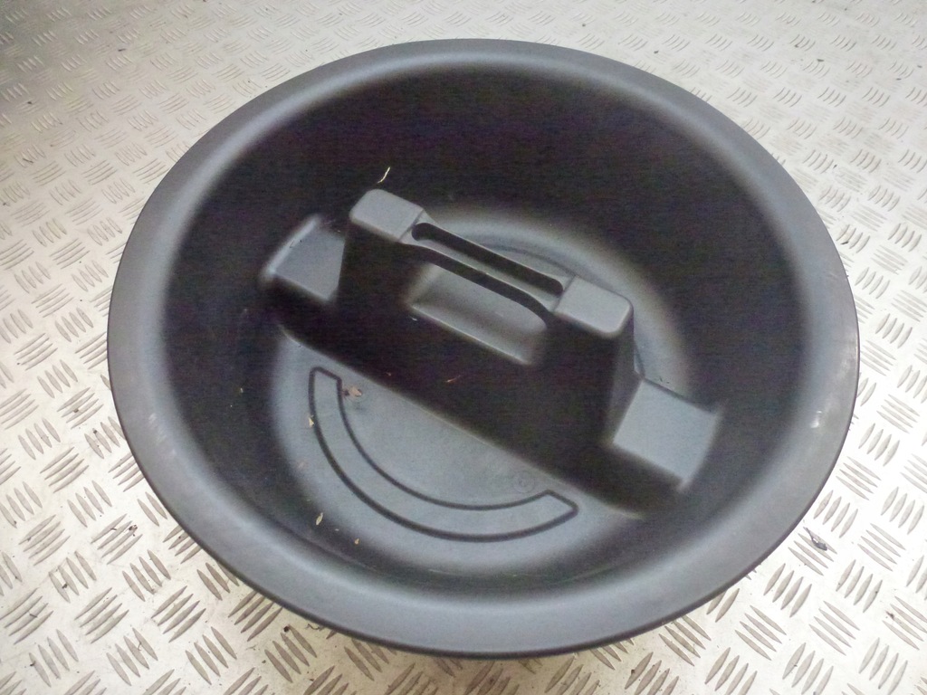 фото №1, Кришка колеса запасного lexus is i 200 98-05