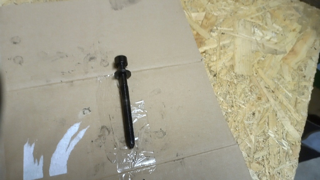 фото №1, Nissan primera p 12 2.2 di набір гвинт головки