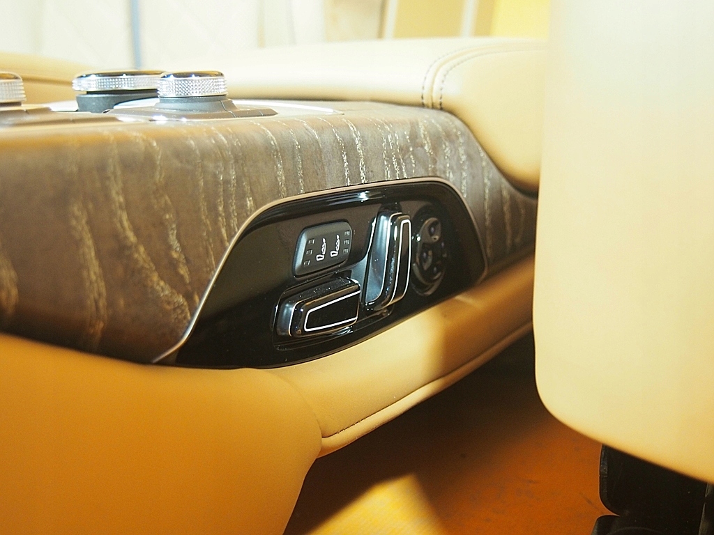 Audi a8 4h long сидіння заднє сидіння монітори exclusive Київ