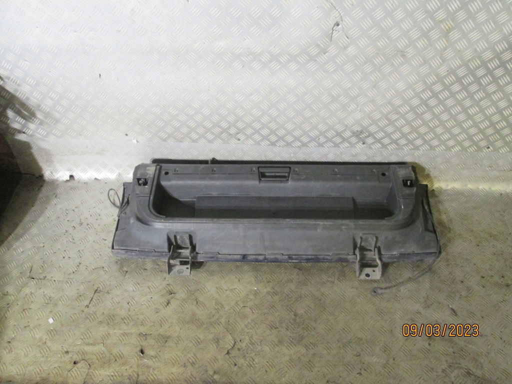 фото №5, Кришка багажника багажника нижня частина задня citroen c2 i 03-