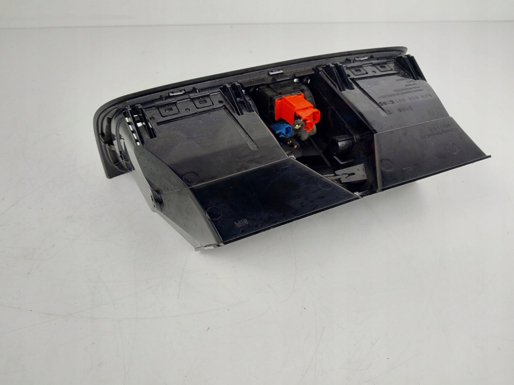 фото №5, Решётка обдув средняя 5j0820951s 5j0820951c skoda fabia ii