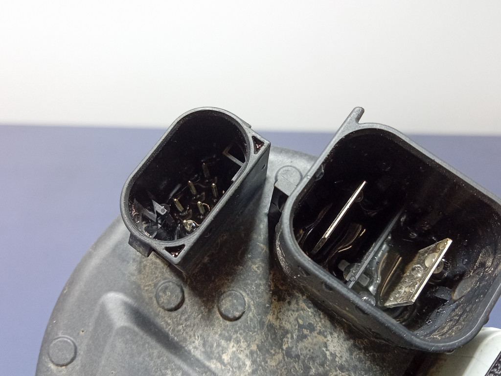 Купити Bmw ix i20 актуатор hsr повороту osi задній задній 8844225