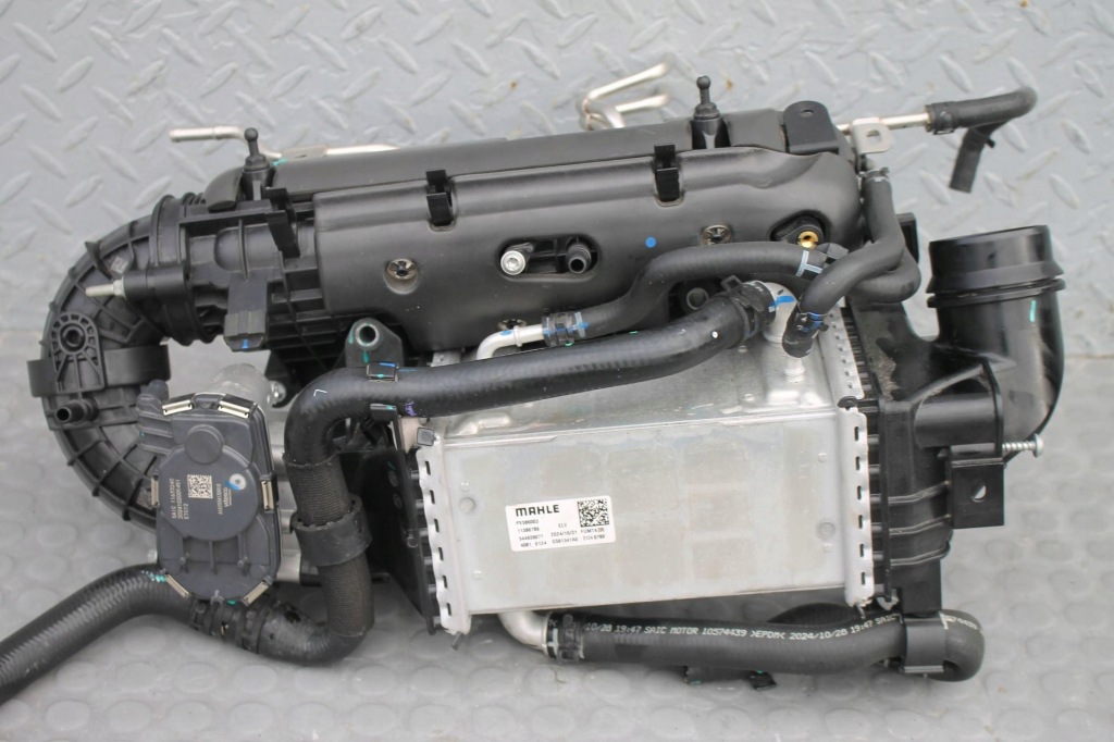 Интеркулер + коллектор впускной  11386789 11000467 mg hs ii 1.5 turbo 24- с Разборки