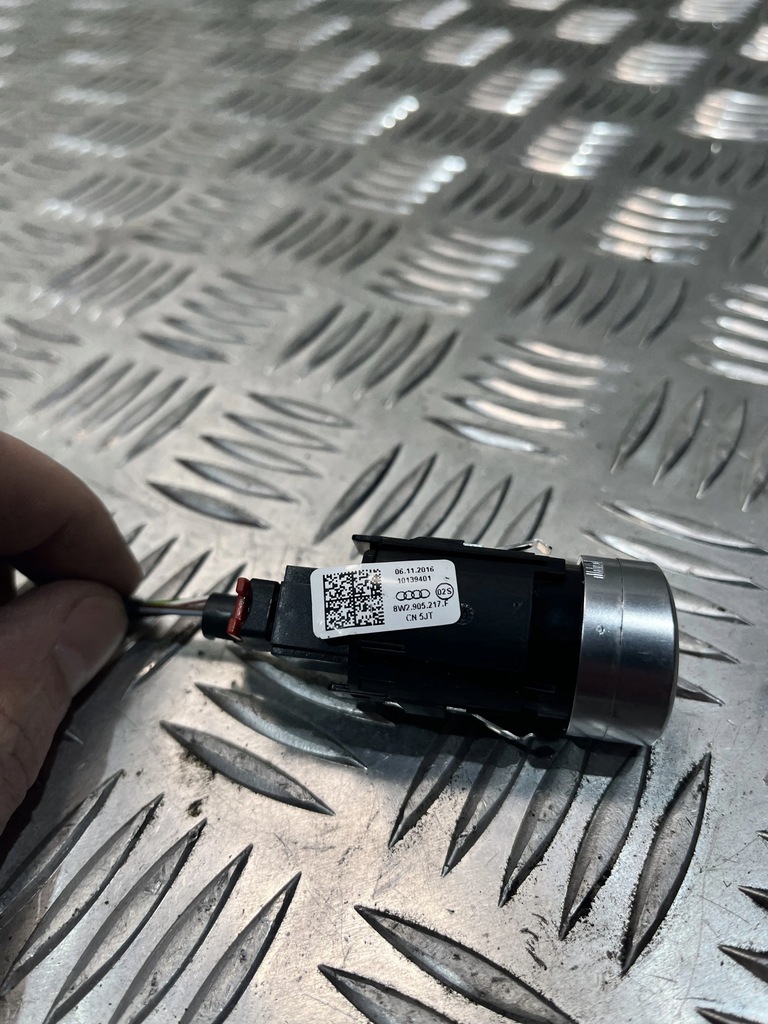 фото №1, Кнопка запуск стоп audi a5 ii f5 8w 16- 8w2905217f