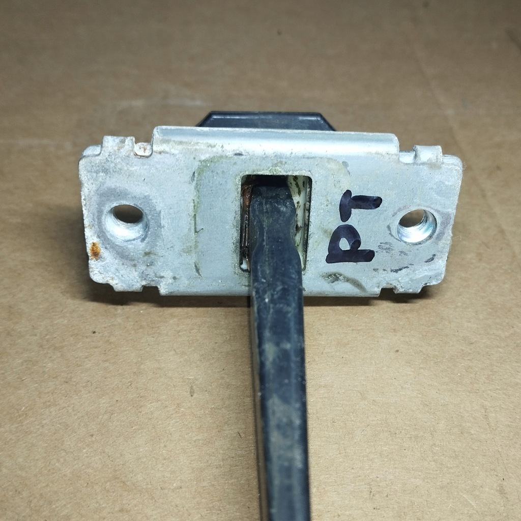 фото №4, Mazda rx8 rx-8 ограничитель отбойник дверь правый задняя правая сторона