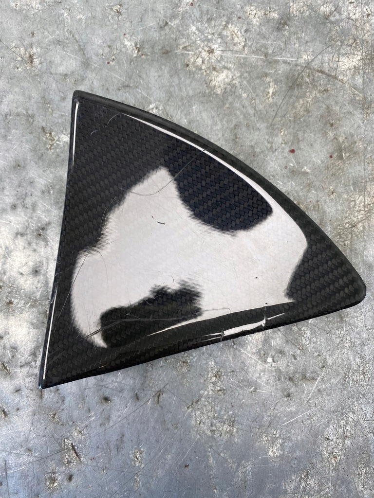 фото №5, Audi r8 plus 4s решётка обдув правая средняя защита молдинг спидометра карбон