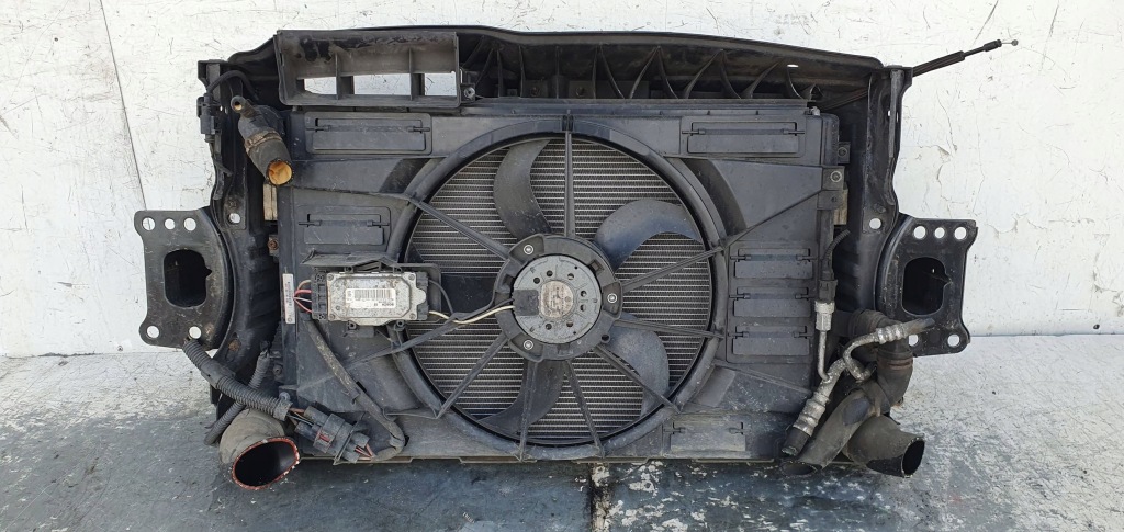 фото №10, Vw golf vi 6 1.6 tdi 5k0805588e pas передний