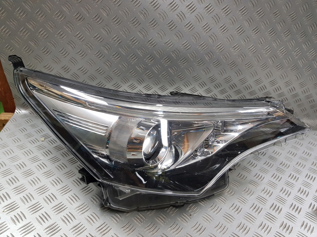 Купить Фара правый  правый передняя toyota avensis t29 led